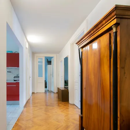 Apartamento Wroblewskiego Street