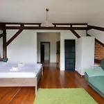 Wroblewskiego Street Apartman *