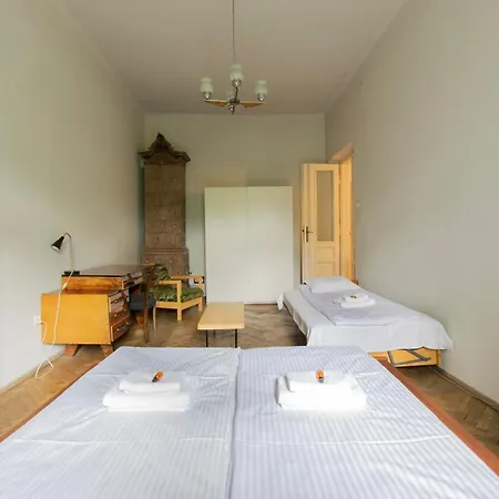 Wroblewskiego Street Apartment *